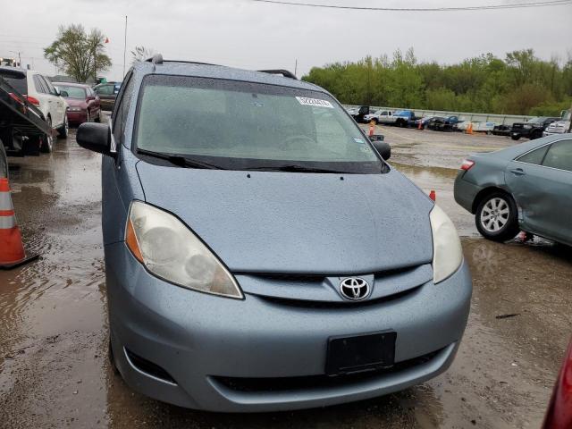 Photo 4 VIN: 5TDKK4CC5AS307422 - TOYOTA SIENNA CE 