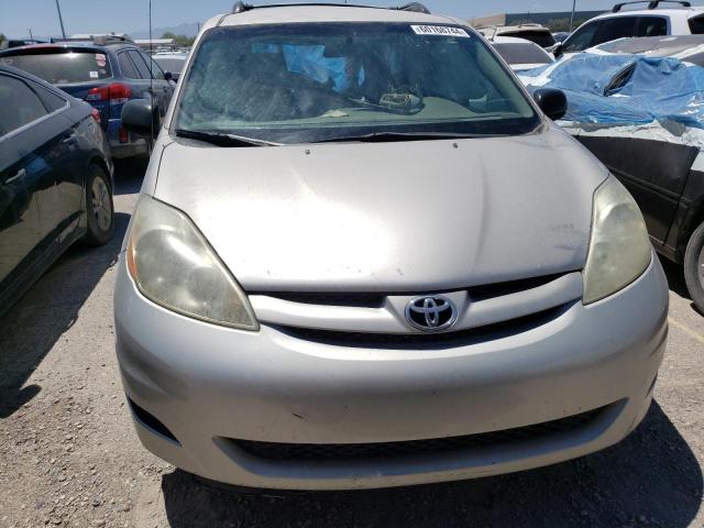 Photo 4 VIN: 5TDKK4CC5AS309039 - TOYOTA SIENNA CE 