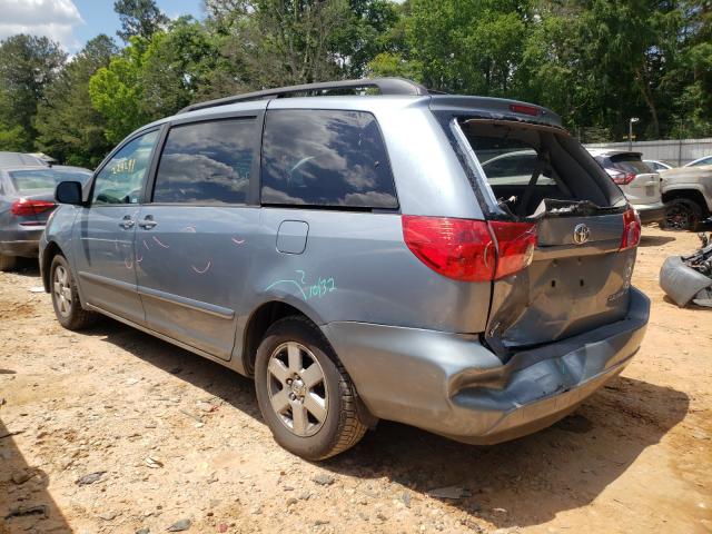 Photo 2 VIN: 5TDKK4CC5AS311681 - TOYOTA SIENNA CE 