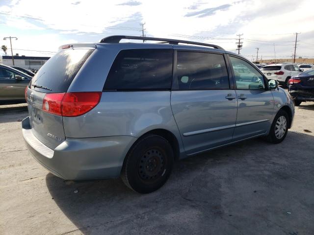 Photo 2 VIN: 5TDKK4CC5AS311843 - TOYOTA SIENNA CE 