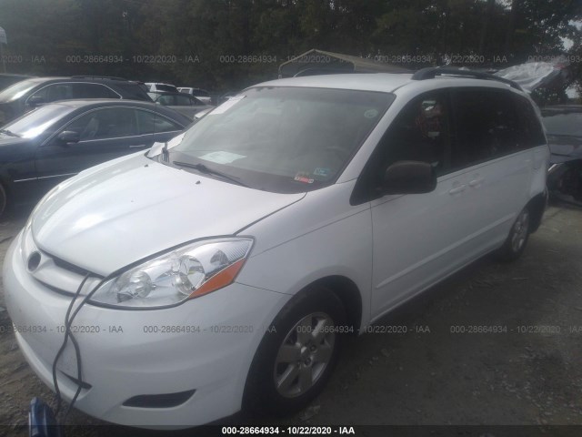 Photo 1 VIN: 5TDKK4CC5AS317206 - TOYOTA SIENNA 