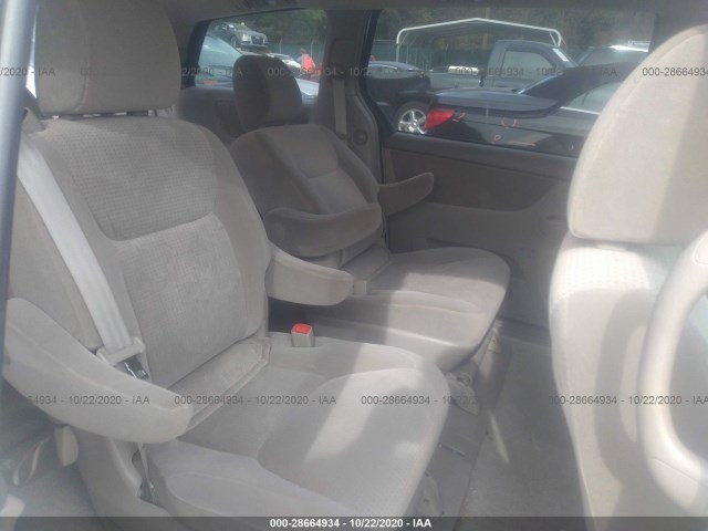 Photo 7 VIN: 5TDKK4CC5AS317206 - TOYOTA SIENNA 