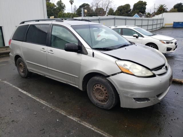 Photo 3 VIN: 5TDKK4CC5AS320896 - TOYOTA SIENNA CE 