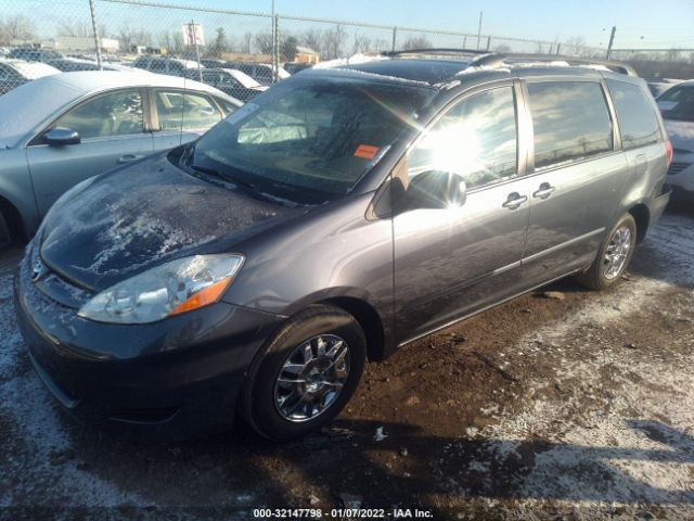 Photo 1 VIN: 5TDKK4CC5AS323930 - TOYOTA SIENNA 