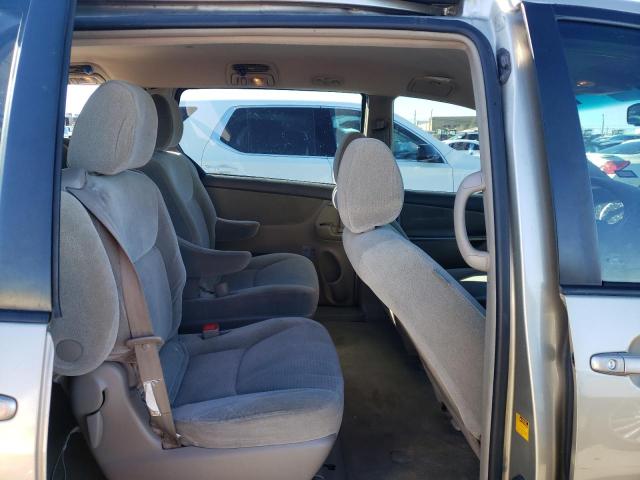 Photo 10 VIN: 5TDKK4CC5AS323989 - TOYOTA SIENNA CE 