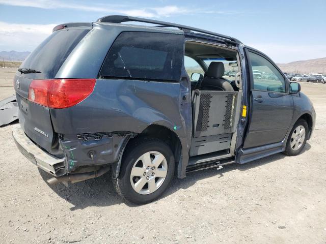 Photo 2 VIN: 5TDKK4CC5AS328237 - TOYOTA SIENNA CE 