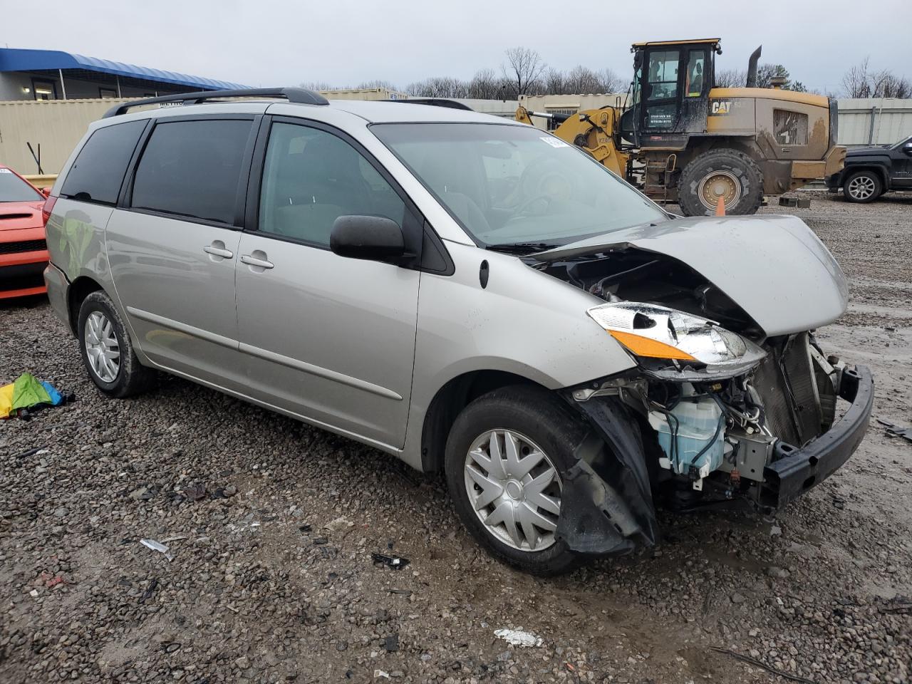 Photo 3 VIN: 5TDKK4CC5AS339755 - TOYOTA SIENNA 