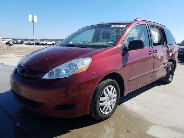 Photo 1 VIN: 5TDKK4CC5AS339903 - TOYOTA SIENNA LE 