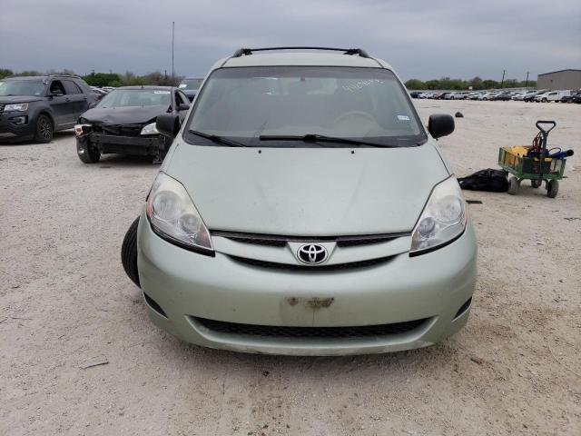 Photo 4 VIN: 5TDKK4CC6AS295989 - TOYOTA SIENNA CE 