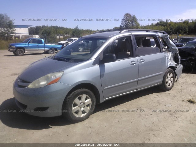 Photo 1 VIN: 5TDKK4CC6AS312600 - TOYOTA SIENNA 