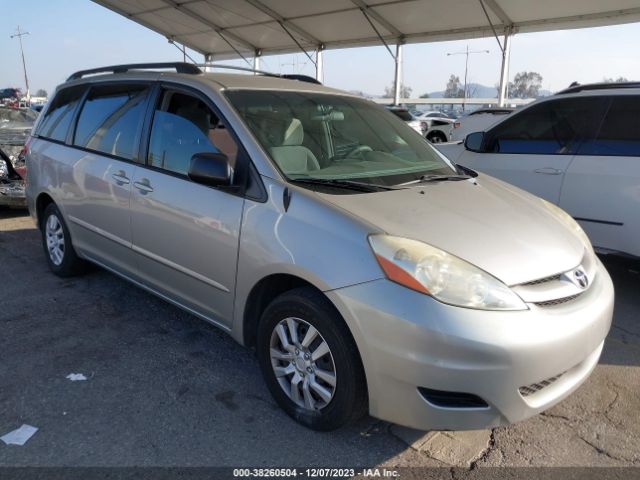 Photo 0 VIN: 5TDKK4CC6AS315058 - TOYOTA SIENNA 