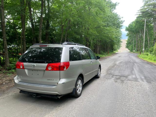 Photo 4 VIN: 5TDKK4CC6AS315819 - TOYOTA SIENNA CE 