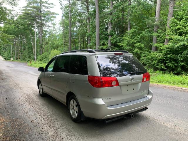 Photo 5 VIN: 5TDKK4CC6AS315819 - TOYOTA SIENNA CE 