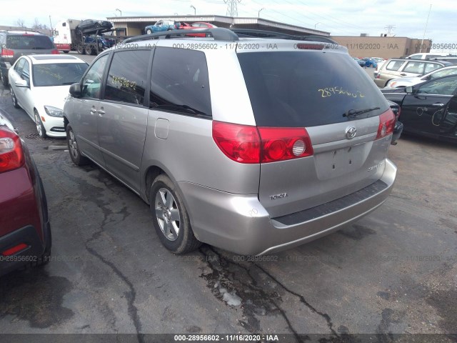 Photo 2 VIN: 5TDKK4CC6AS325377 - TOYOTA SIENNA 