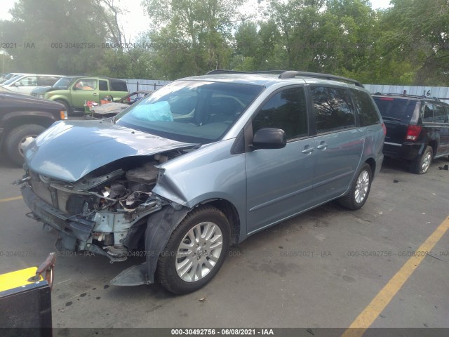 Photo 1 VIN: 5TDKK4CC6AS329669 - TOYOTA SIENNA 