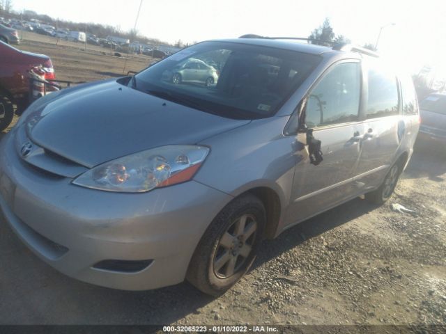 Photo 1 VIN: 5TDKK4CC6AS339232 - TOYOTA SIENNA 