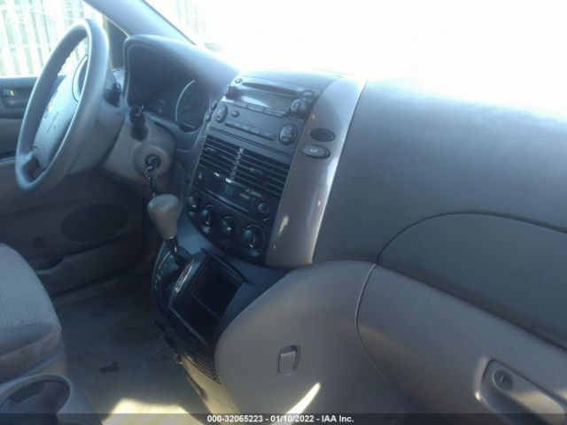 Photo 4 VIN: 5TDKK4CC6AS339232 - TOYOTA SIENNA 