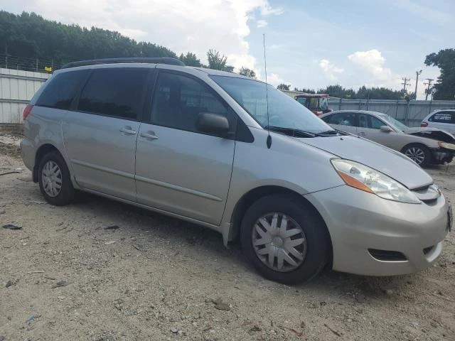 Photo 3 VIN: 5TDKK4CC6AS340185 - TOYOTA SIENNA CE 