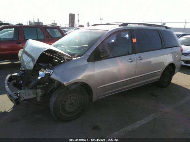 Photo 1 VIN: 5TDKK4CC7AS289232 - TOYOTA SIENNA 