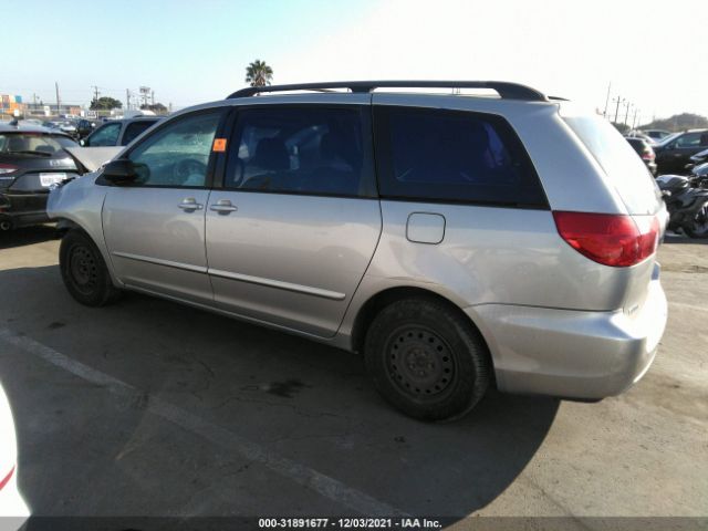 Photo 2 VIN: 5TDKK4CC7AS289232 - TOYOTA SIENNA 