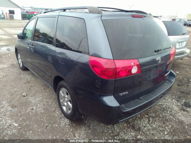 Photo 2 VIN: 5TDKK4CC7AS290414 - TOYOTA SIENNA 