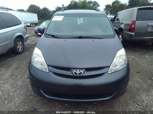 Photo 5 VIN: 5TDKK4CC7AS290414 - TOYOTA SIENNA 