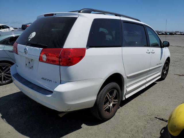 Photo 2 VIN: 5TDKK4CC7AS292888 - TOYOTA SIENNA CE 