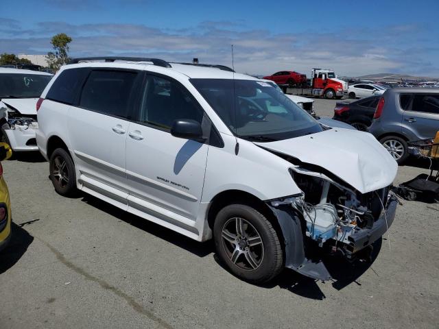 Photo 3 VIN: 5TDKK4CC7AS292888 - TOYOTA SIENNA CE 