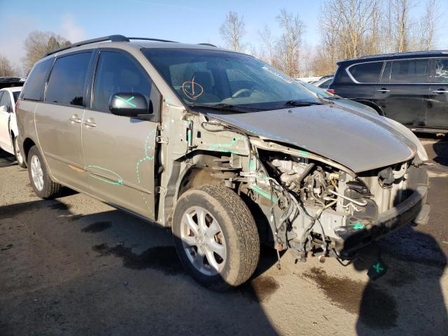 Photo 0 VIN: 5TDKK4CC7AS299209 - TOYOTA SIENNA CE 