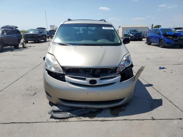 Photo 4 VIN: 5TDKK4CC7AS309317 - TOYOTA SIENNA CE 