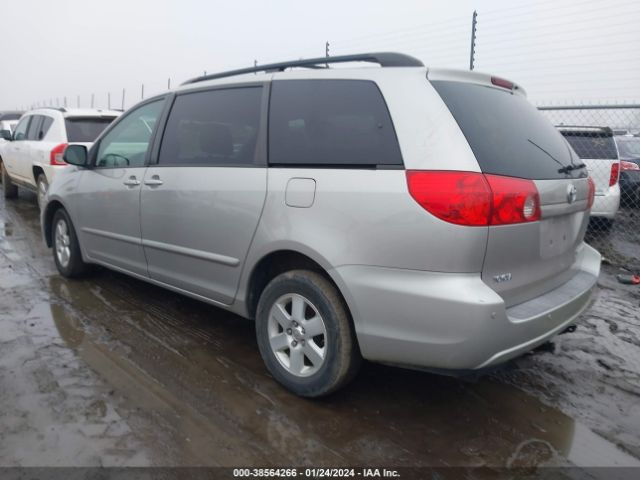 Photo 2 VIN: 5TDKK4CC7AS309401 - TOYOTA SIENNA 