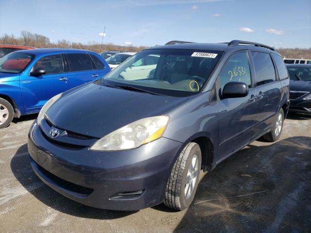 Photo 1 VIN: 5TDKK4CC7AS311312 - TOYOTA SIENNA CE 