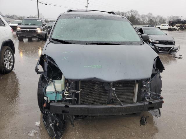 Photo 4 VIN: 5TDKK4CC7AS312377 - TOYOTA SIENNA CE 