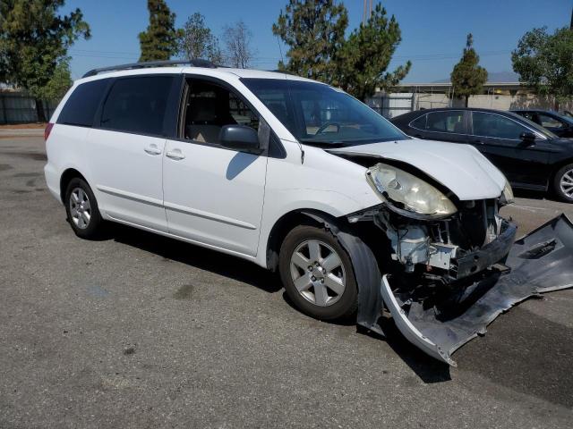 Photo 3 VIN: 5TDKK4CC7AS312833 - TOYOTA SIENNA CE 