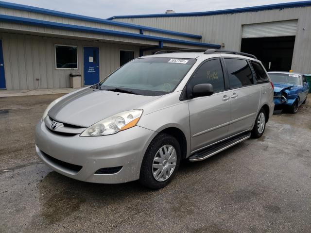 Photo 1 VIN: 5TDKK4CC7AS322553 - TOYOTA SIENNA CE 