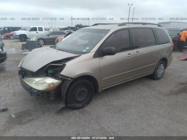 Photo 1 VIN: 5TDKK4CC7AS323623 - TOYOTA SIENNA 