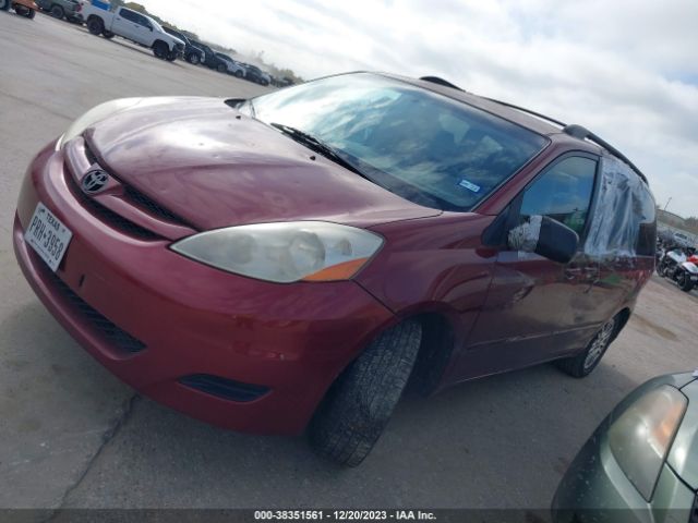 Photo 1 VIN: 5TDKK4CC7AS332774 - TOYOTA SIENNA 