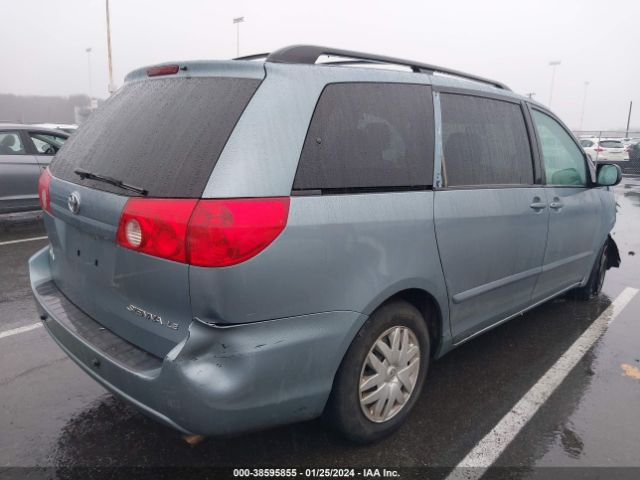 Photo 3 VIN: 5TDKK4CC7AS338848 - TOYOTA SIENNA 