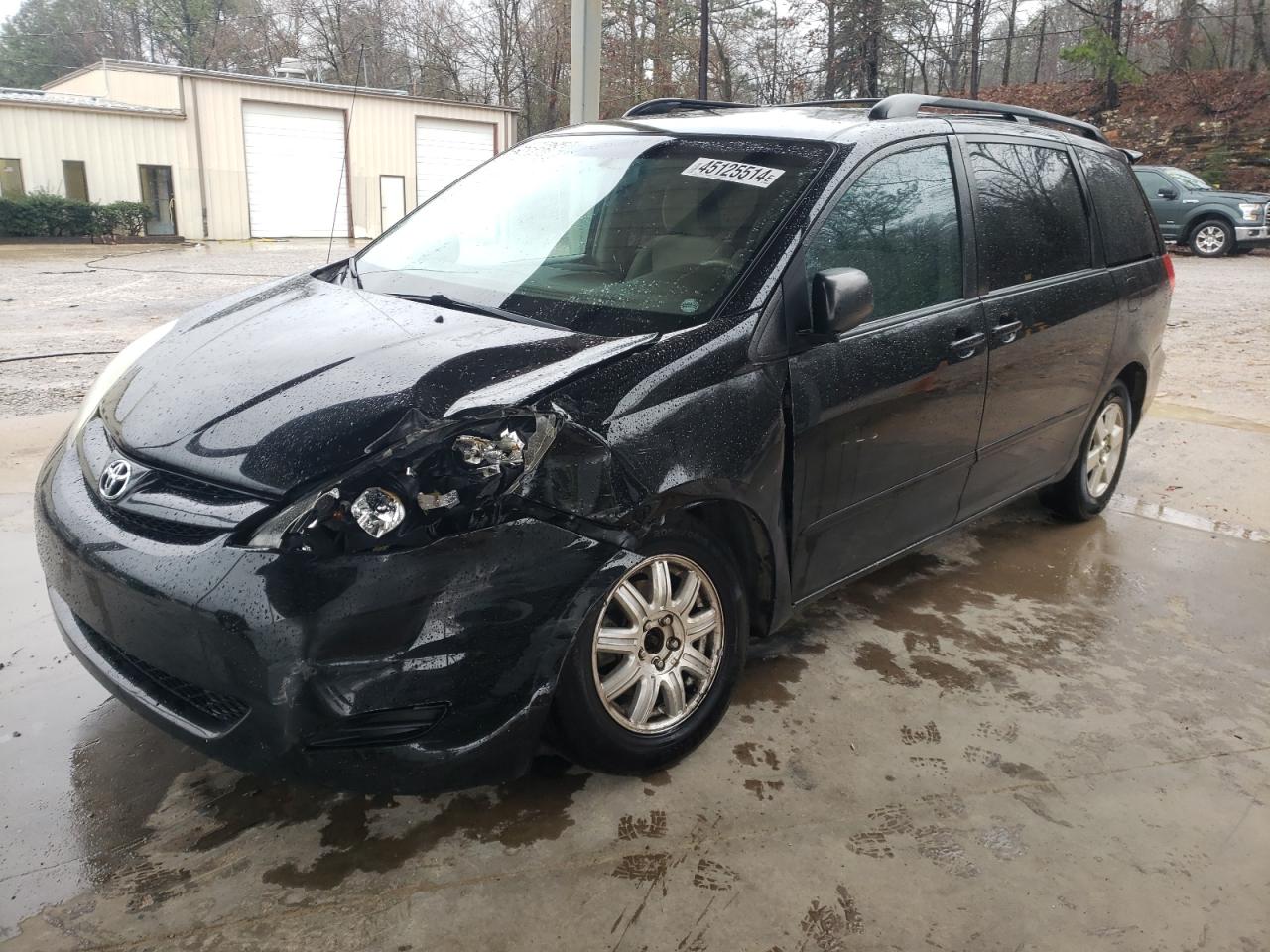 Photo 0 VIN: 5TDKK4CC8AS297016 - TOYOTA SIENNA 