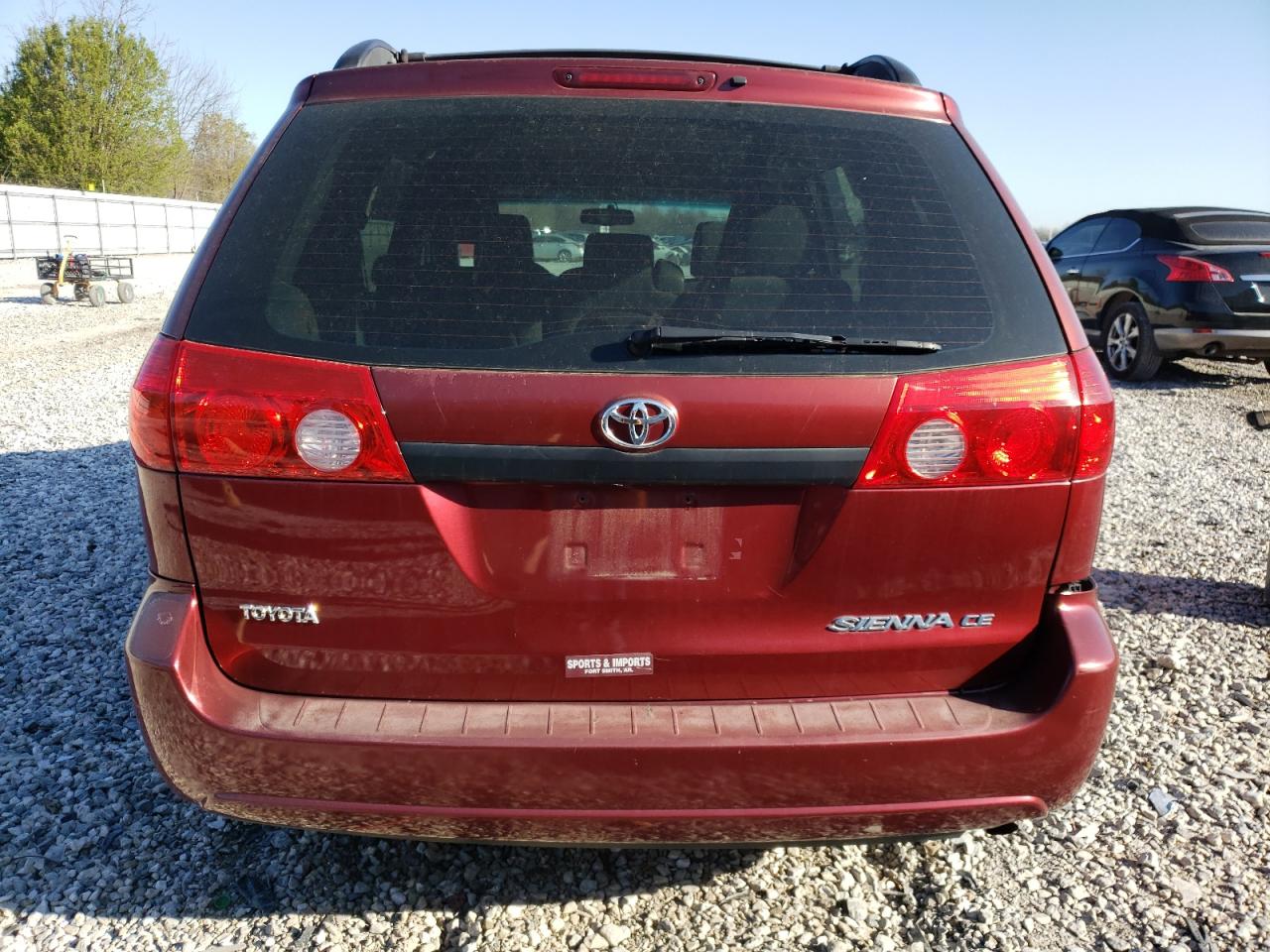 Photo 5 VIN: 5TDKK4CC8AS308287 - TOYOTA SIENNA 