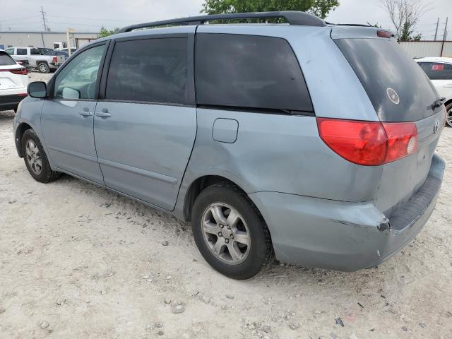 Photo 1 VIN: 5TDKK4CC8AS317779 - TOYOTA SIENNA CE 