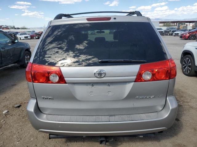 Photo 5 VIN: 5TDKK4CC8AS319449 - TOYOTA SIENNA CE 