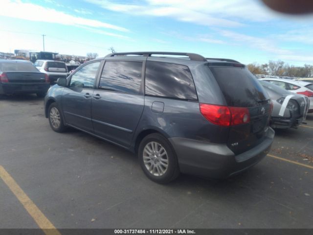 Photo 2 VIN: 5TDKK4CC8AS322626 - TOYOTA SIENNA 