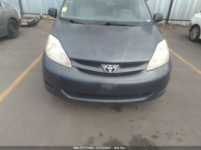 Photo 5 VIN: 5TDKK4CC8AS322626 - TOYOTA SIENNA 