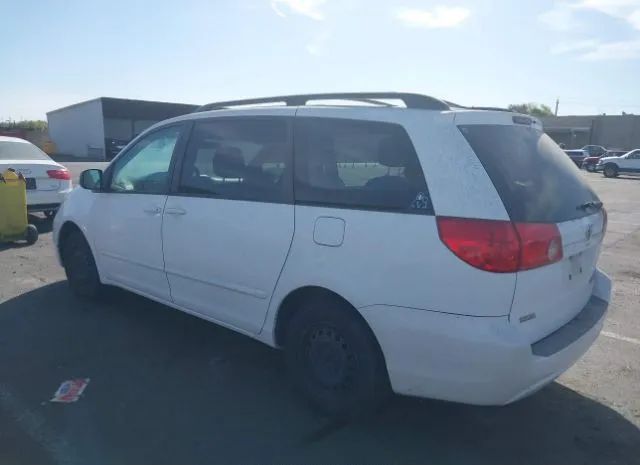 Photo 2 VIN: 5TDKK4CC8AS325770 - TOYOTA SIENNA 