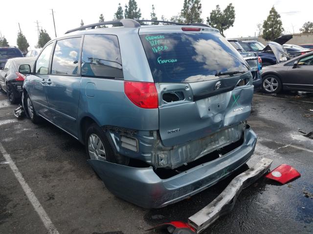 Photo 2 VIN: 5TDKK4CC8AS326448 - TOYOTA SIENNA CE 