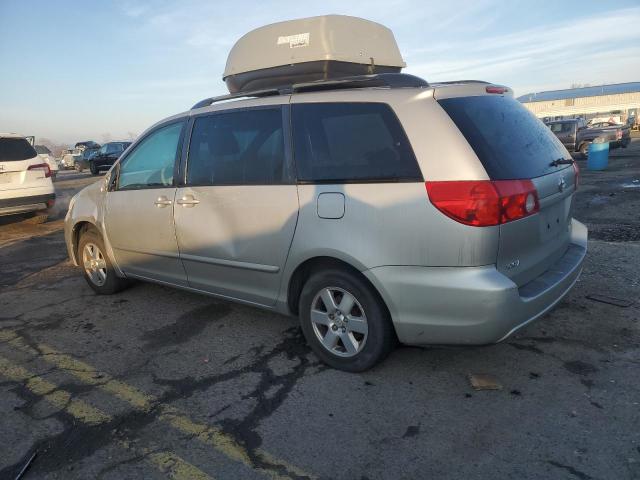 Photo 1 VIN: 5TDKK4CC8AS331908 - TOYOTA SIENNA CE 