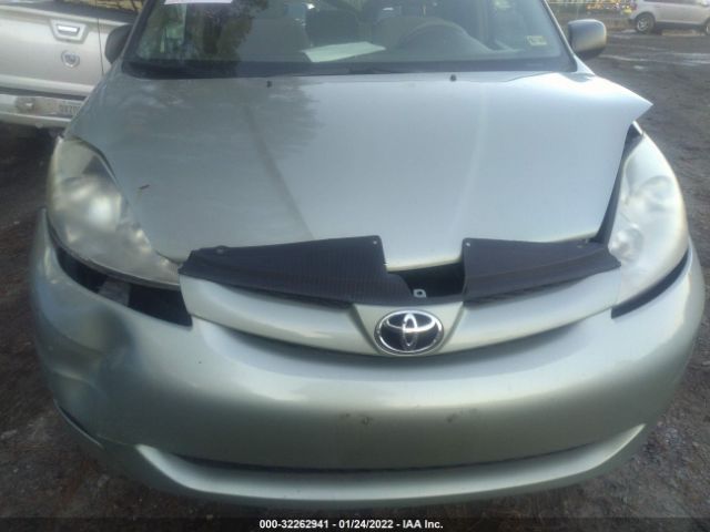 Photo 9 VIN: 5TDKK4CC8AS333786 - TOYOTA SIENNA 