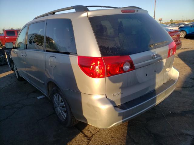 Photo 2 VIN: 5TDKK4CC8AS336557 - TOYOTA SIENNA CE 