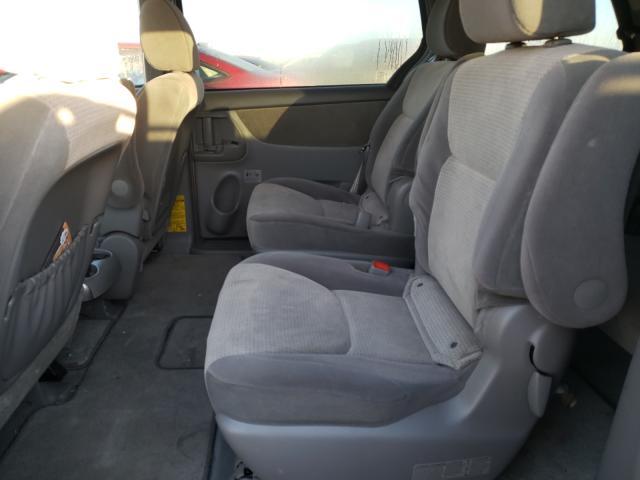 Photo 5 VIN: 5TDKK4CC8AS336557 - TOYOTA SIENNA CE 